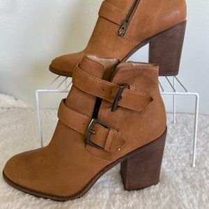 Steve Madden Trevor, Camel, Size 10 Booties